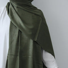 Load image into Gallery viewer, Velvet Satin Hijab - Cool Green
